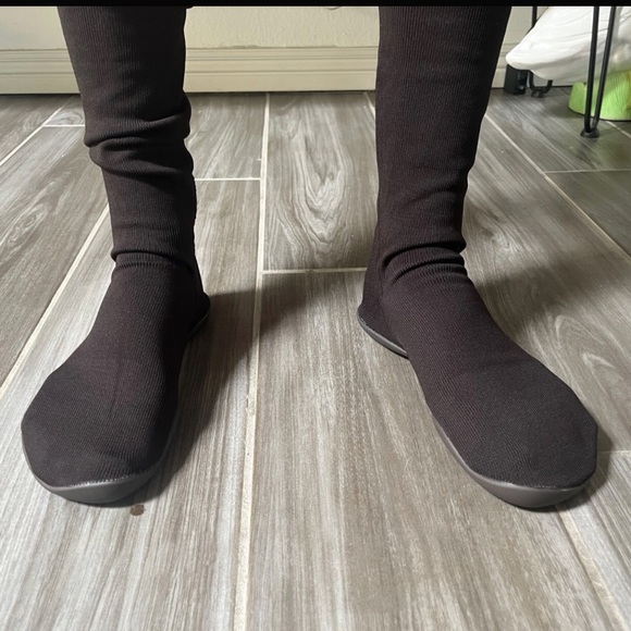 Yeezy Other - Yeezy Pods size 2 / 11 US